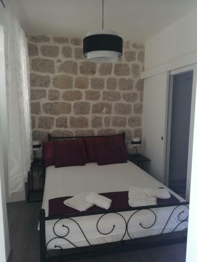 Zanicovo Beach Apartment Komiža Exteriör bild
