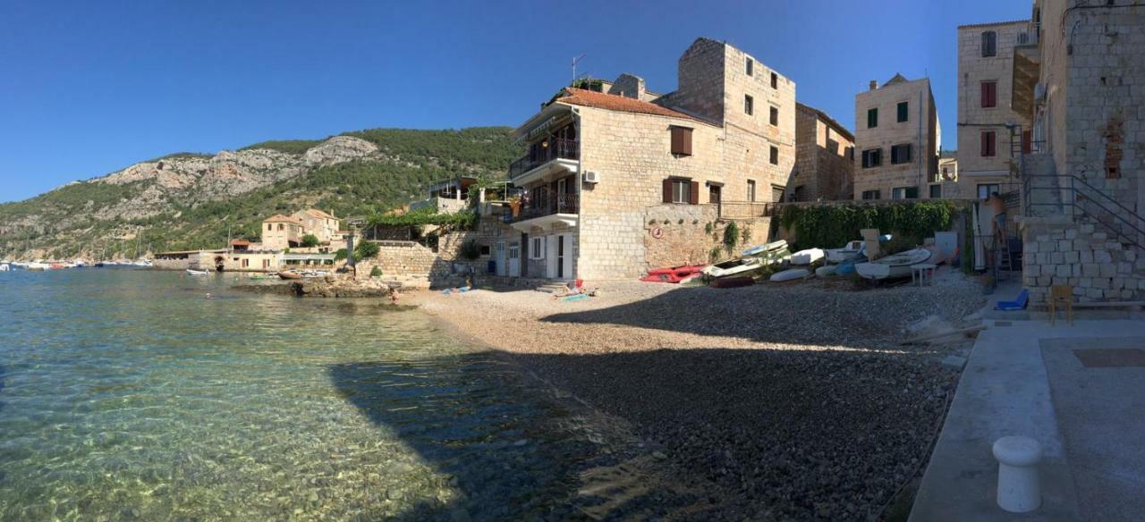 Zanicovo Beach Apartment Komiža Exteriör bild