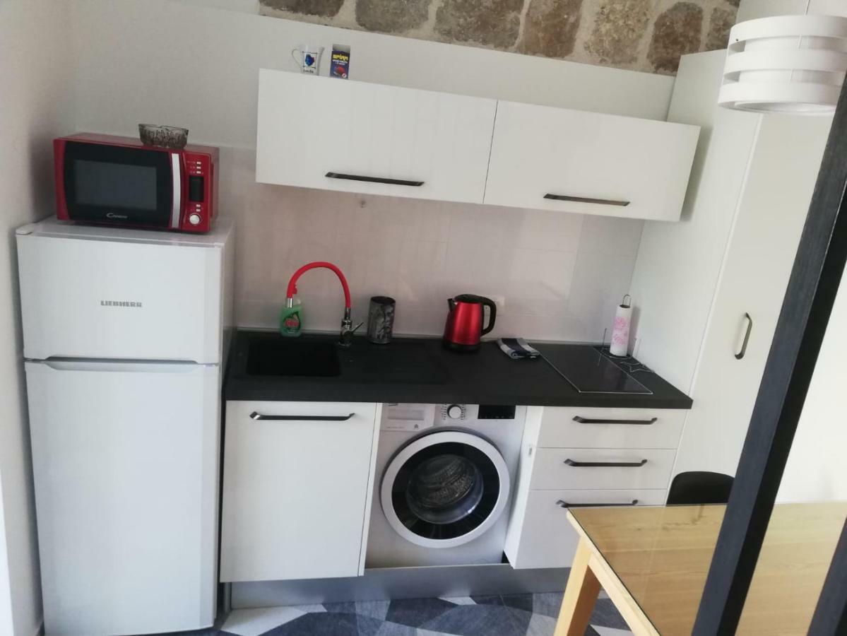 Zanicovo Beach Apartment Komiža Exteriör bild
